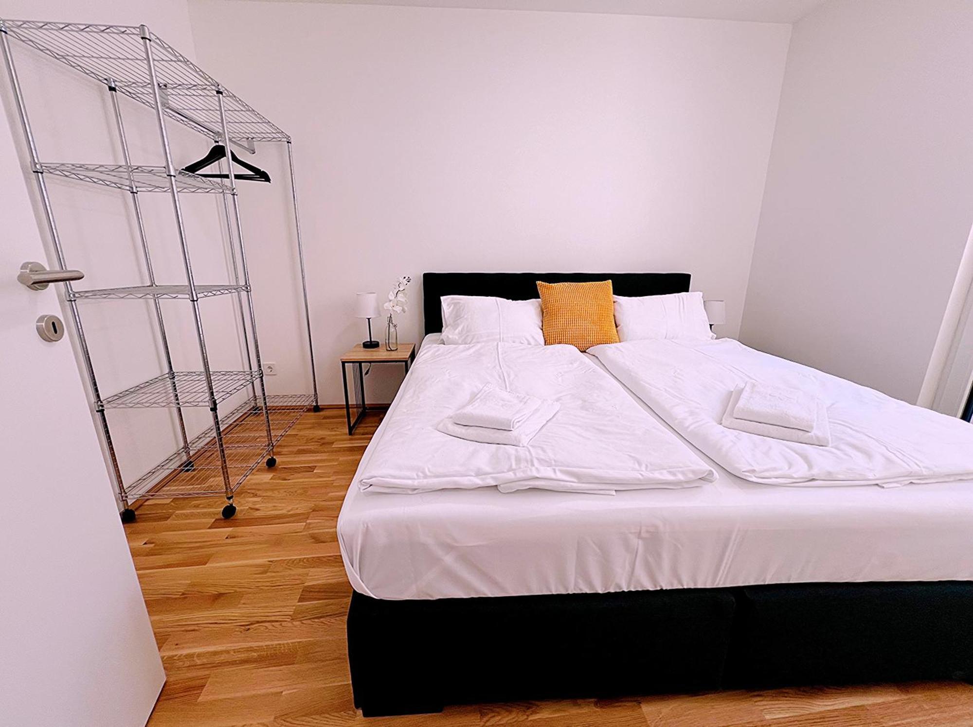 Modern, New, Next To Metro - Gg13 Apartments Wien Exterior foto